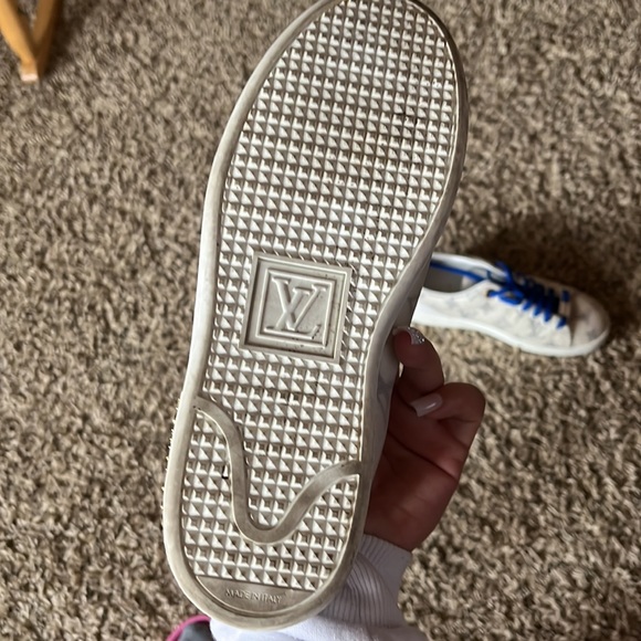 Louis vuitton sneakers for women 34 1/2. Used maybe 3 times. Great condition - Picture 3 of 5